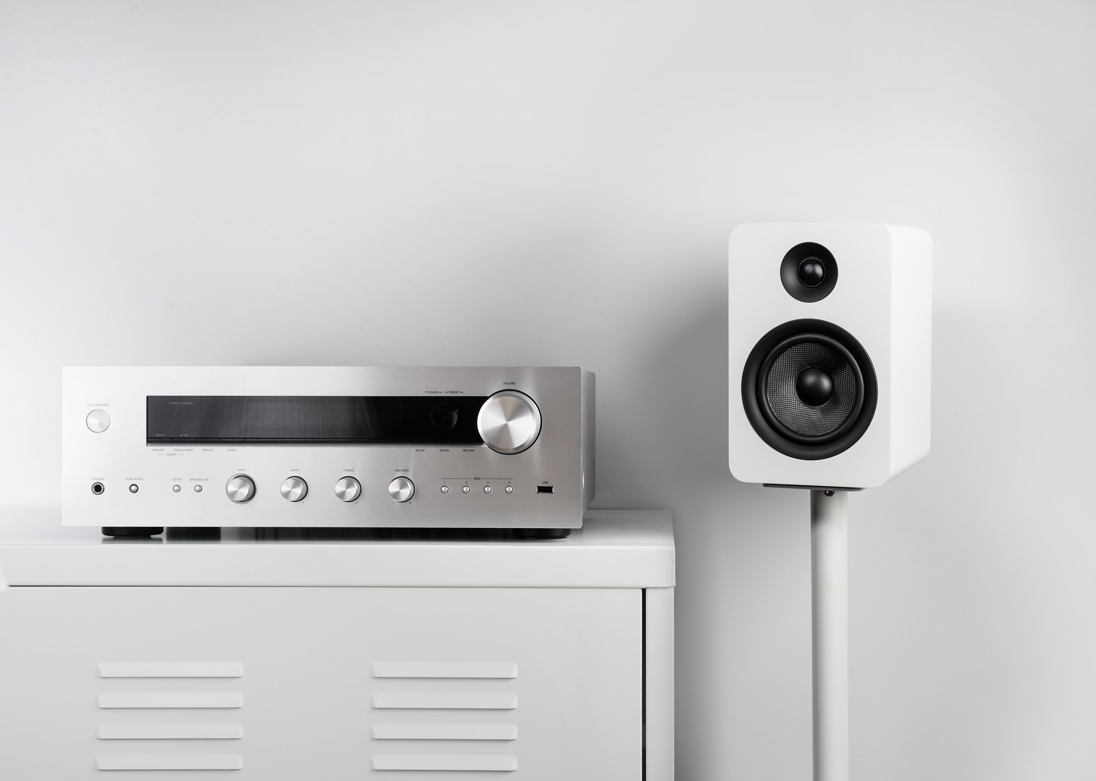 KANTO SP32PL 32" Tall Bookshelf Speaker Floor Stands (White)